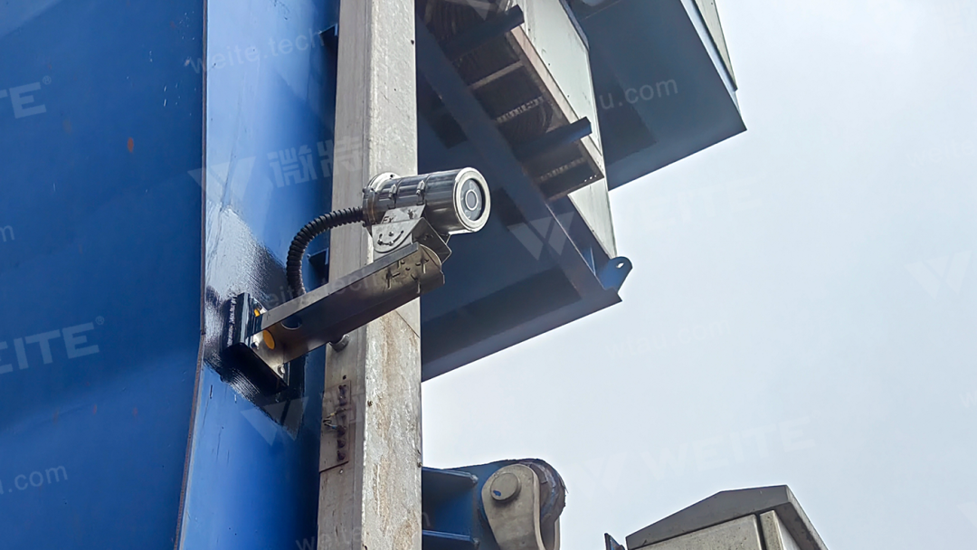 黃石新港3.png 卸船機(jī)防爆式監(jiān)控安裝現(xiàn)場(chǎng)